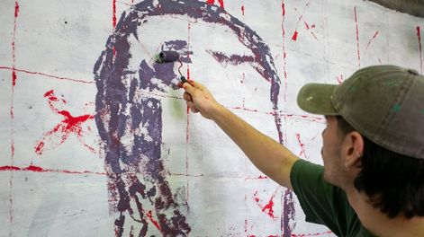 Joven que vandalizó un inmueble en Ciudad se comprometió a restaurar el sitio y realizar un mural en homenaje a San Martín. Foto: Ciudad de Mendoza.