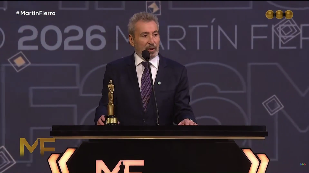 Daniel Vila defendió el periodismo en el homenaje por los 60 años de América TV..