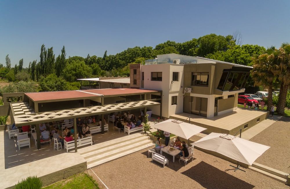 Bodega Bonfanti, donde cada botella guarda el secreto del trabajo del hombre