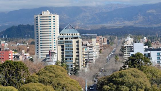 Se espera un viernes con buen tiempo y poco cambio de temperatura. Foto: Orlando Pelichotti / Los Andes
