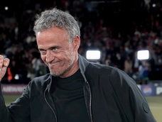 Luis Enrique pagó una cena de lujo para todo el plantel del PSG pero no fue: el motivo de su ausencia. Luis Enrique pagó una cena de lujo para todo el plantel del PSG pero no fue: el motivo de su ausencia.