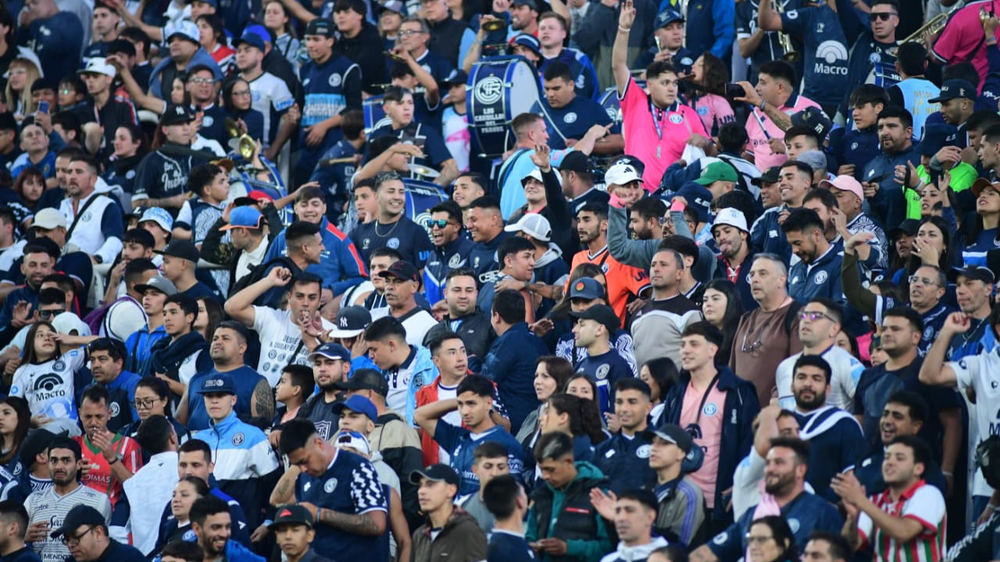 Inédito: Independiente Rivadavia pagará las multas de tránsito sus hinchas que asistieron anoche al Malvinas Argentinas.