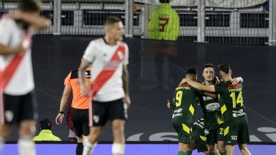 Defensa y Justicia sorprendió al campeón River y le ganó 3-2 en el Monumental, con un tremendo segundo tiempo. (Foto: Fotobaires)