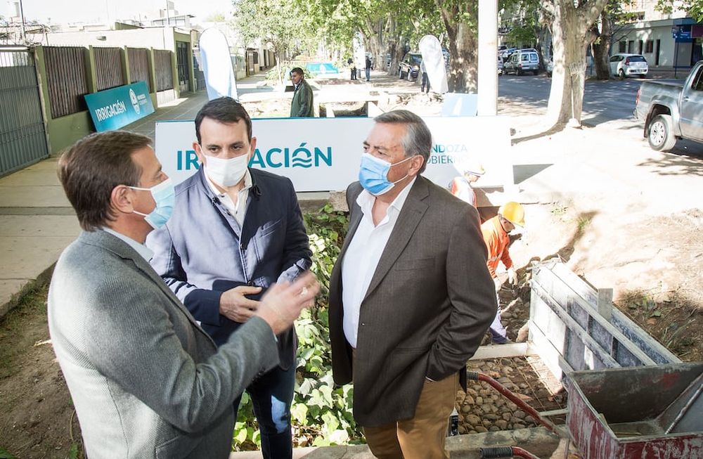 Suarez, Marinelli y García Zalazar inauguraron una importante obra en Godoy Cruz
