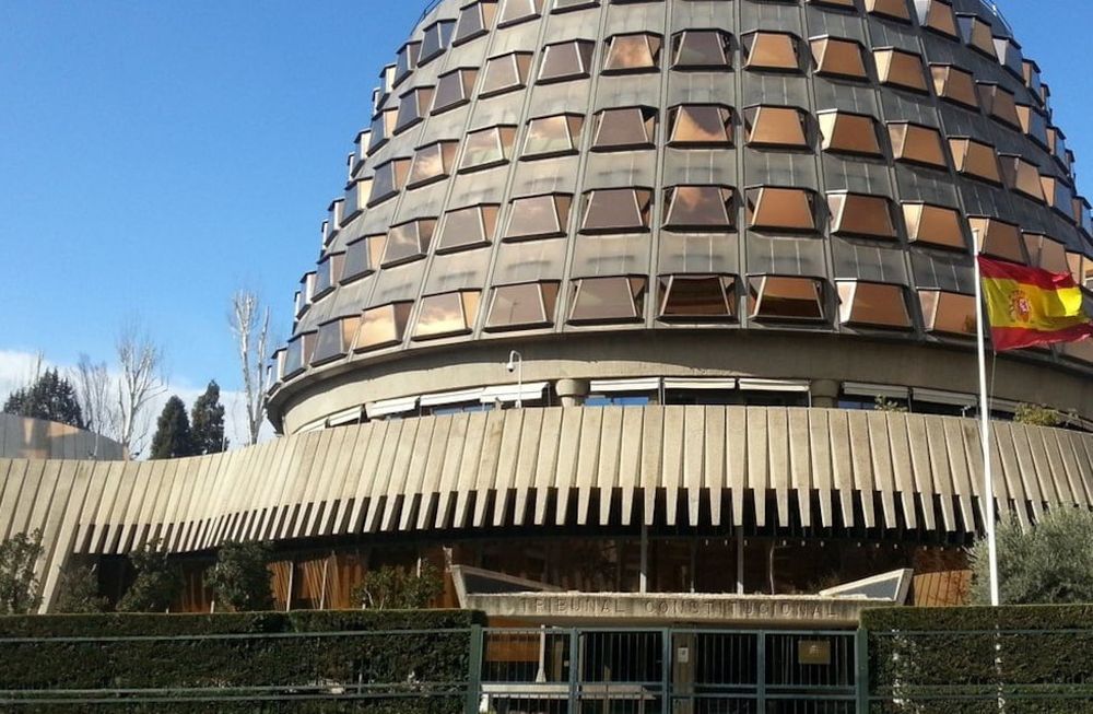 Una fake news sobre que el Tribunal Constitucional de España habia permitido el sexo oral como método de pago se hizo viral en los últimos días.