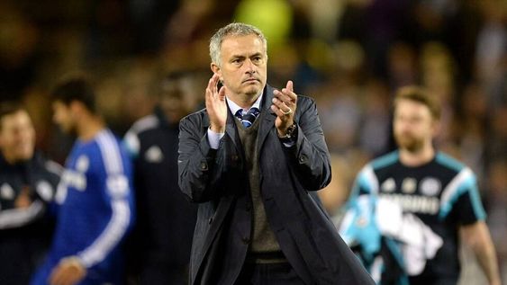 El líder Chelsea se mantiene imbatible