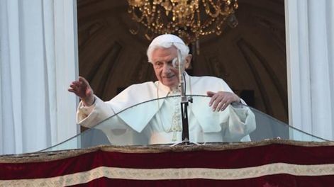 Con dedicación siguió sirviendo a la causa de su Iglesia en el cargo sin precedentes de Papa emérito con humildad y serenidad, expresó el mandatario Italiano. BENEDICTO XVI. (Archivo).