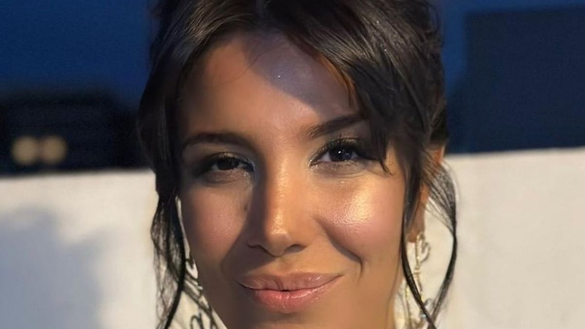 Andrea Rincón se puso un vestido diminuto y no logró que sus lolas se