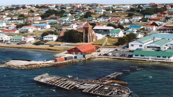 Nos devoran los de afuera