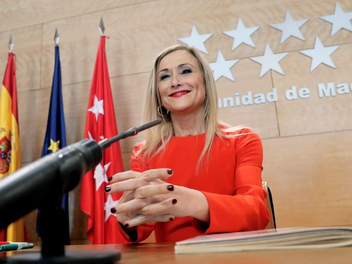 Crece el escándalo mastergate en España por la gobernadora que mintió con su título