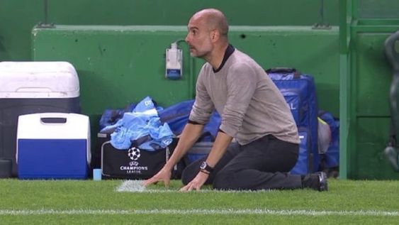 Pep Guardiola, el más castigado por la prensa británica tras la eliminación del Manchester City de la Champions League.