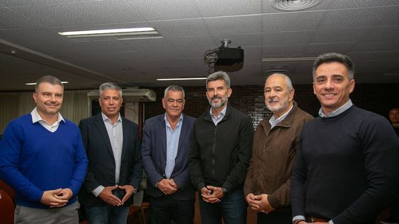 Ulpiano Suarez participó de la presentación del programa Mendoza Futura 2024