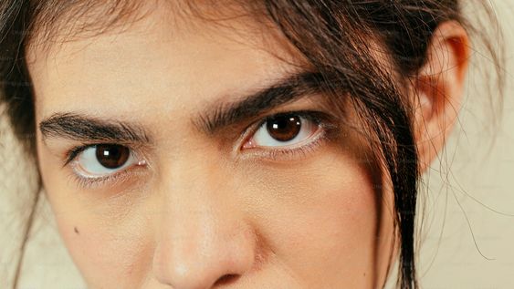 la psicologia destaca el unico color que utilizan las personas que dominan cualquier ambiente