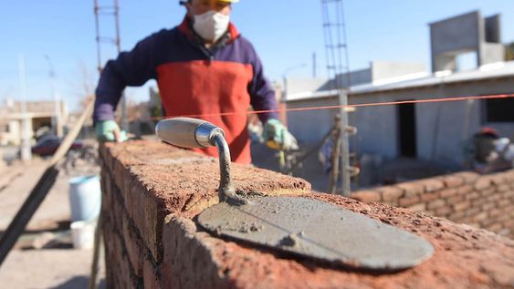 Los ladrillos huecos han generado que la demanda sea superior a la capacidad instalada para fabricarlos. Foto: Jose Gutierrez / Los Andes