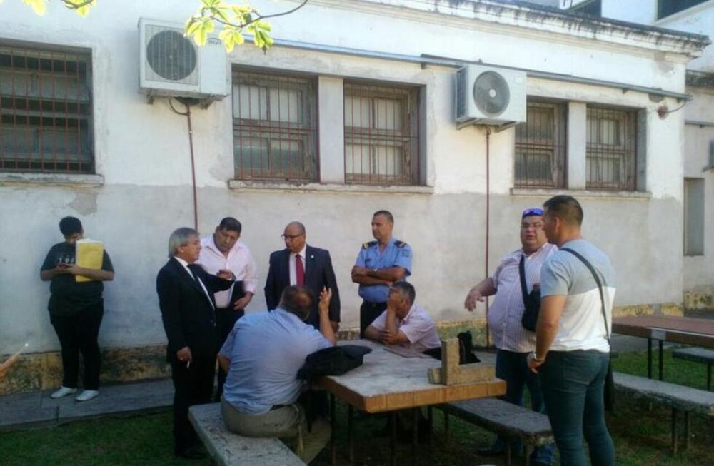 Penitenciarios fueron detenidos por el asesinato de un preso que denunció venta de drogas