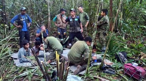 Hallan con vida a los cuatro niños perdidos hace 40 días tras accidente aéreo en Colombia. Foto: EFE/ Fuerzas Militares de Colombia