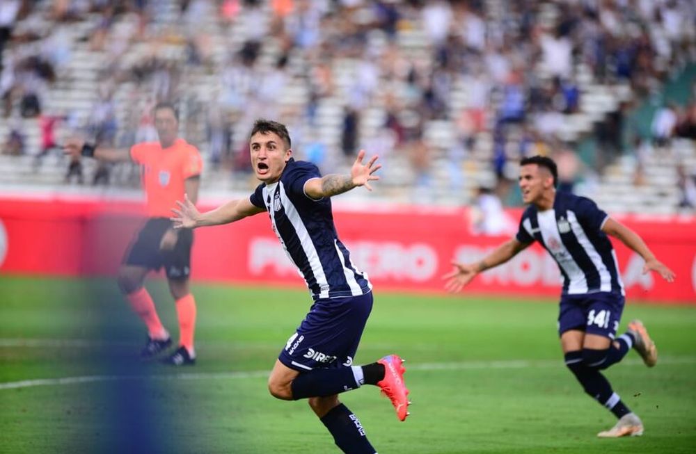 El defensor Nahuel Tenaglia marcó el 1 a 0 ante Aldosivi. (Gentileza / La Voz).