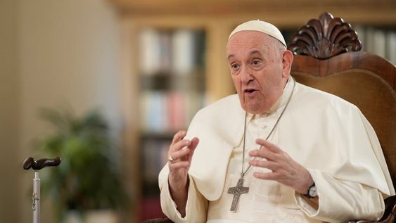 El Papa Francisco, durante una entrevista con Associated Press en 2023. (AP)