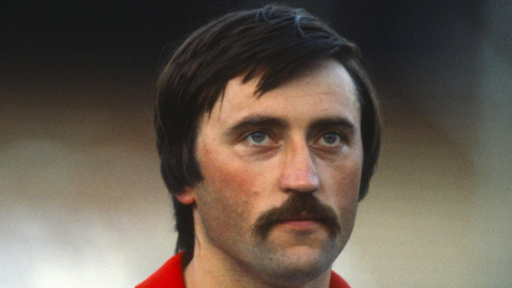 Antonín Panenka, jugador checo de los 70, al que se le atribuye la invención de picar la pelota en un penal.