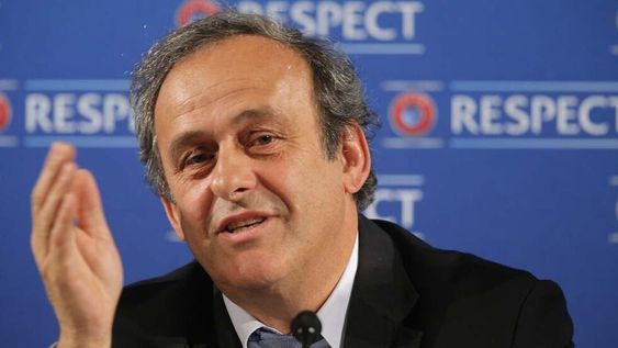 Platini reiteró su deseo de aplicar cinco cambios por partido y expulsiones temporales