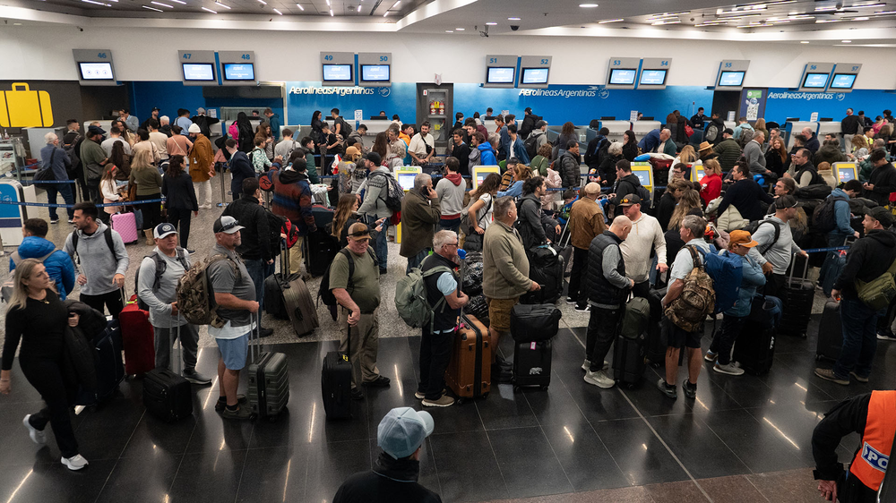 Las medidas de fuerza gremial también contribuyeron a las complicaciones en Aeroparque durante las festividades.