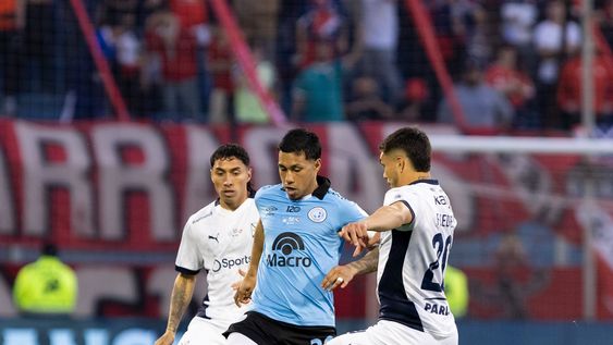 Tras el golazo del Chino Zelarayán, Belgrano jugó con la desesperación de un Independiente que nunca pudo encontrar respuestas y no inquietó ofensivamente.&nbsp;