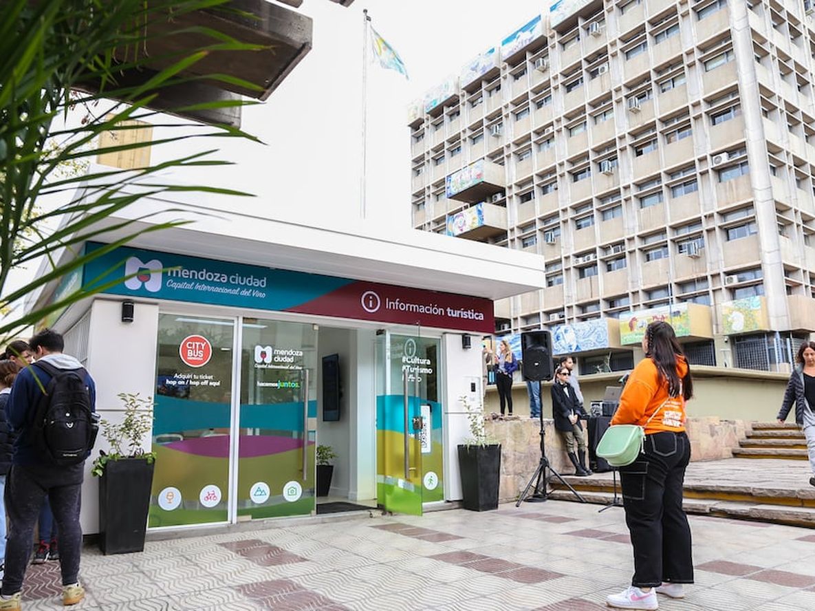 Ciudad de Mendoza incorporó un Centro de Atención al Turista