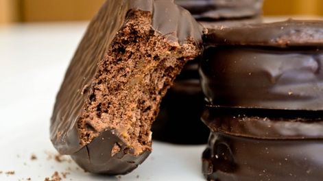 Terrabusi Intenso combina más cacao y dulce de leche, pensado para todos, incluyendo personas con celiaquía. Foto ilustrativa