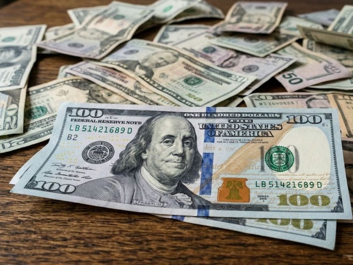 El Banco Central cerró con números en alza respecto al dólar oficial minorista para la venta.