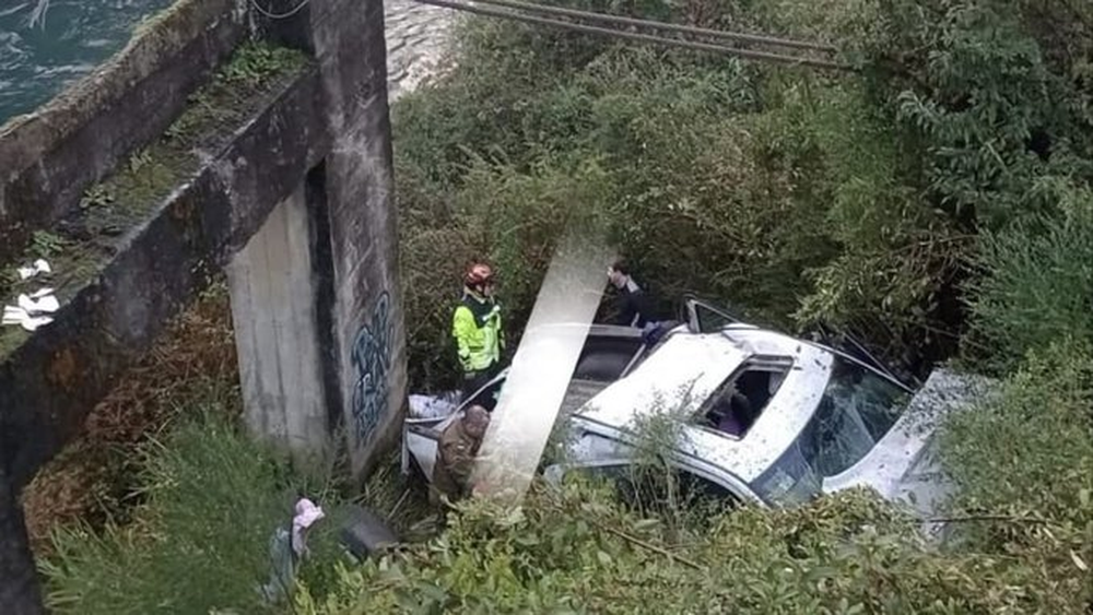 Una familia argentina sufrió un grave accidente en ruta Los Lagos-Panguipulli.
