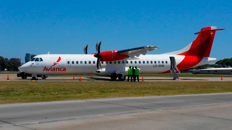 Avian levantó la quiebra y Efromovich busca reactivar la aerolínea en Argentina.