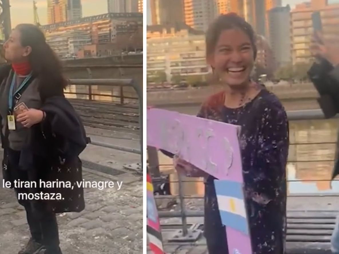 Una joven que se acababa de recibir capturó al atención de turistas extranjeros, cuando sus amigos la enchastraron con huevos y harina.