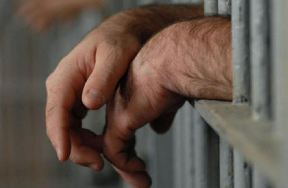 El delincuente hacía varios meses que cumplía una condena en su domicilio. “Ya no pudo hacer frente a la convivencia forzada con su pareja”, le comunicó su descontento a la Policía italiana.