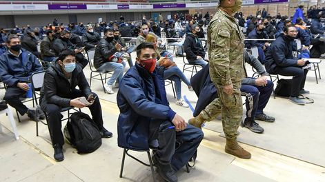 Los Andes | Lass vacunas que se están aplicando por ahora en el país (Sputnik V, AstraZeneca o Covishield y Sinopharm) requieren de un esquema de dos dosis. Foto: Orlando Pelichotti / Los Andes