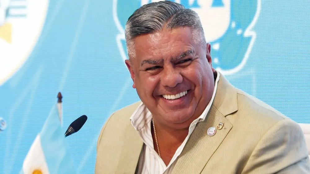La AFA decidió extender el mercado de pases por una semana más.