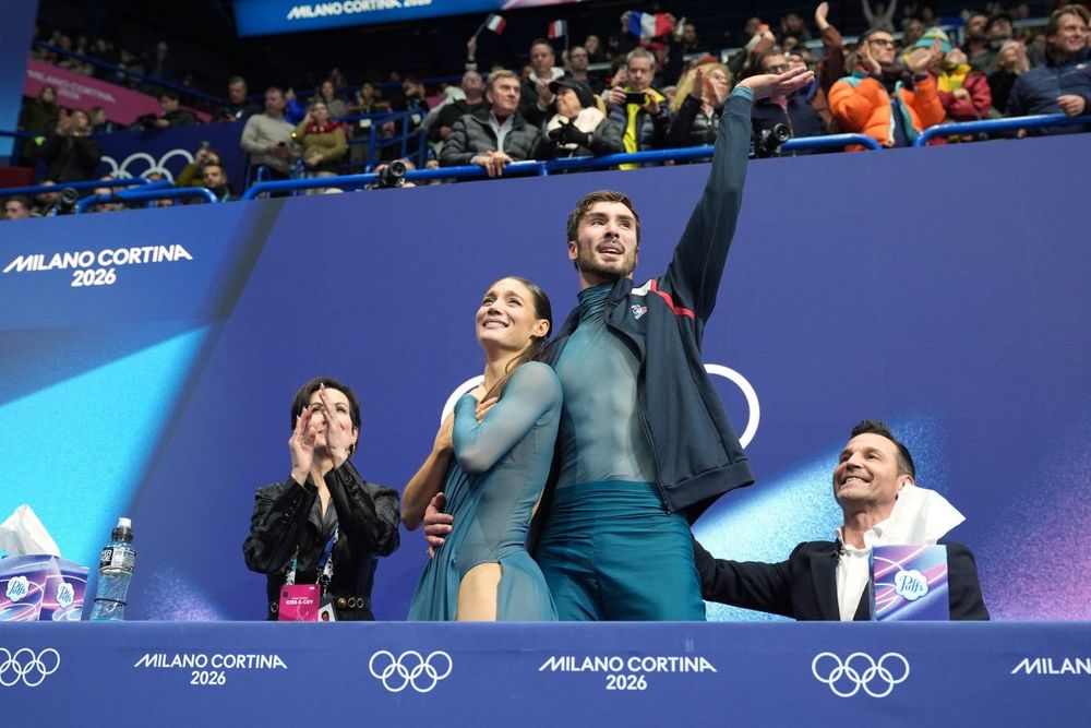 El binomio francés fue beneficiado según expertos en patinaje.