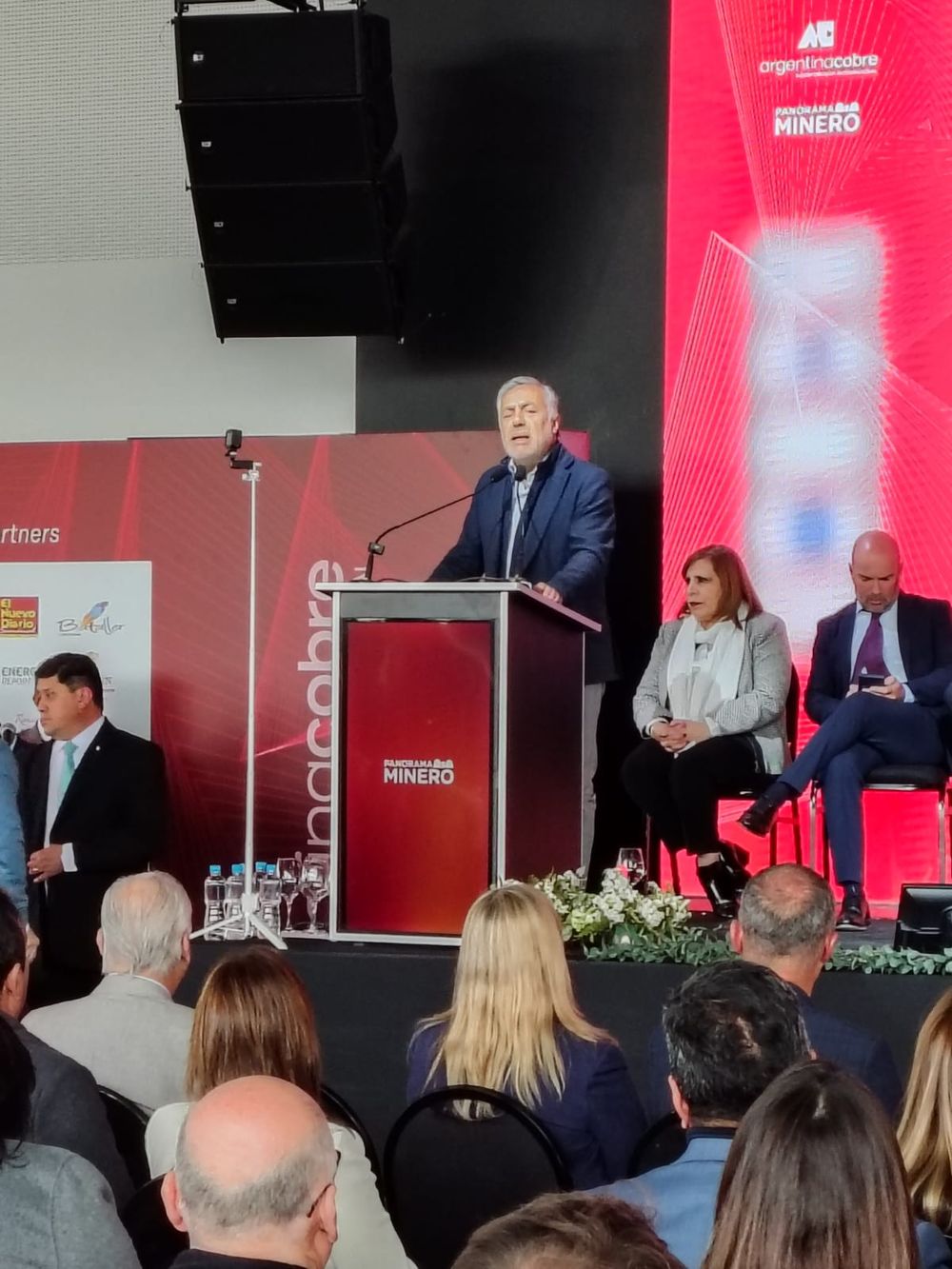 El gobernador Alfredo Cornejo durante su discurso en Argentina Cobre en San Juan. El gobernador Alfredo Cornejo durante su discurso en Argentina Cobre en San Juan.