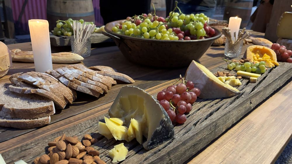 La propuesta incluye seis quesos seleccionados y un queso sorpresa de edición limitada, pensados para cada expresión de whisky.