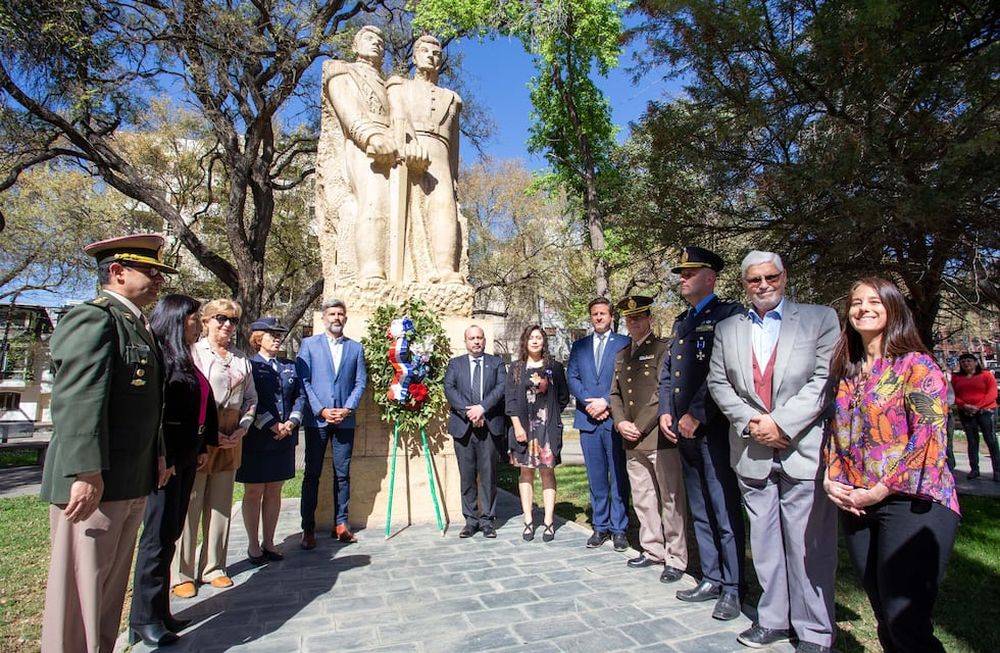 Se realizó el acto oficial por el Día de la Independencia chilena