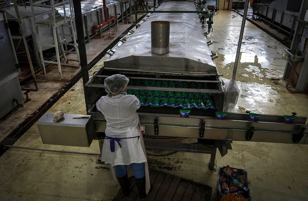 Las empresas de Mendoza planifican el trabajo previendo los posibles cortes de gas en invierno. Foto: Orlando Pelichotti
