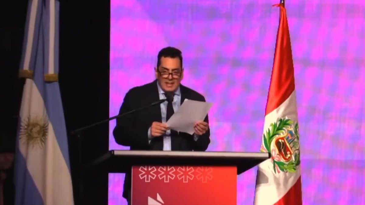 El secretario de Cultura defendió a Milei en la Feria del Libro, dijo Jorge Luis 