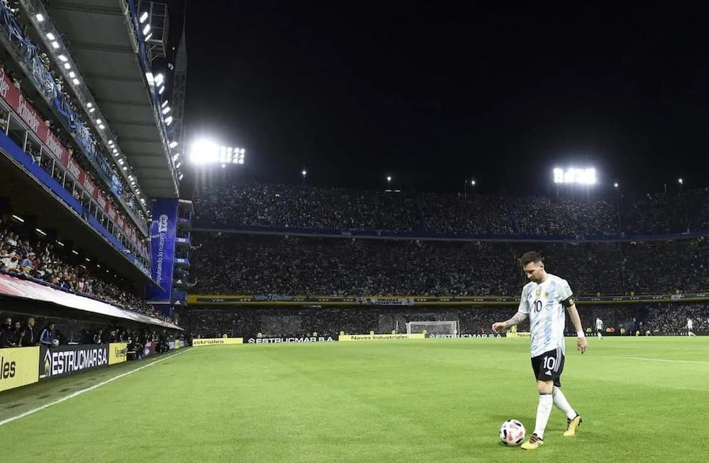 Lionel Messi vuelve a pisar La Bombonera. / Gentileza.