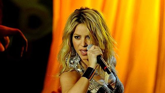 “Voz de gallo”: buscaron al profesor de canto de Shakira cuando era joven y no quiso dar la cara