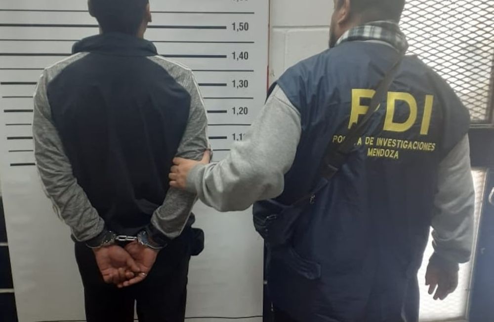 Personal de la División de Homicidios atrapó este viernes al tercer sospechoso del crimen de Ariel Oropeza. Foto: Prensa Ministerio de Seguridad