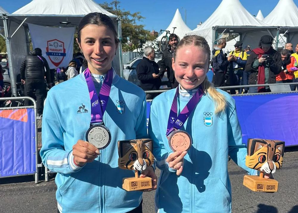 Ciclismo. Julieta Benedetti y Delfina Dibella en la prueba contra reloj individual de ciclismo de ruta.