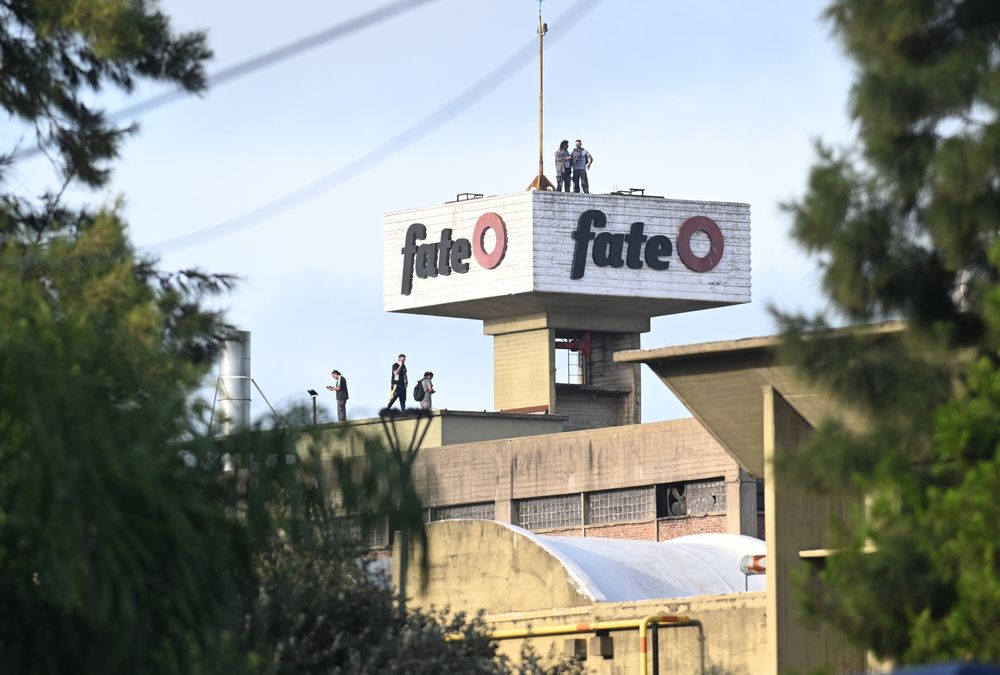 La Justicia dispuso desalojar la fábrica de Fate en Virreyes.