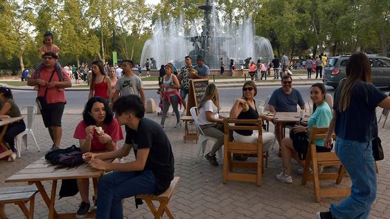 Se viene un fin de semana de alta temperatura en Mendoza. Foto: Orlando Pelichotti