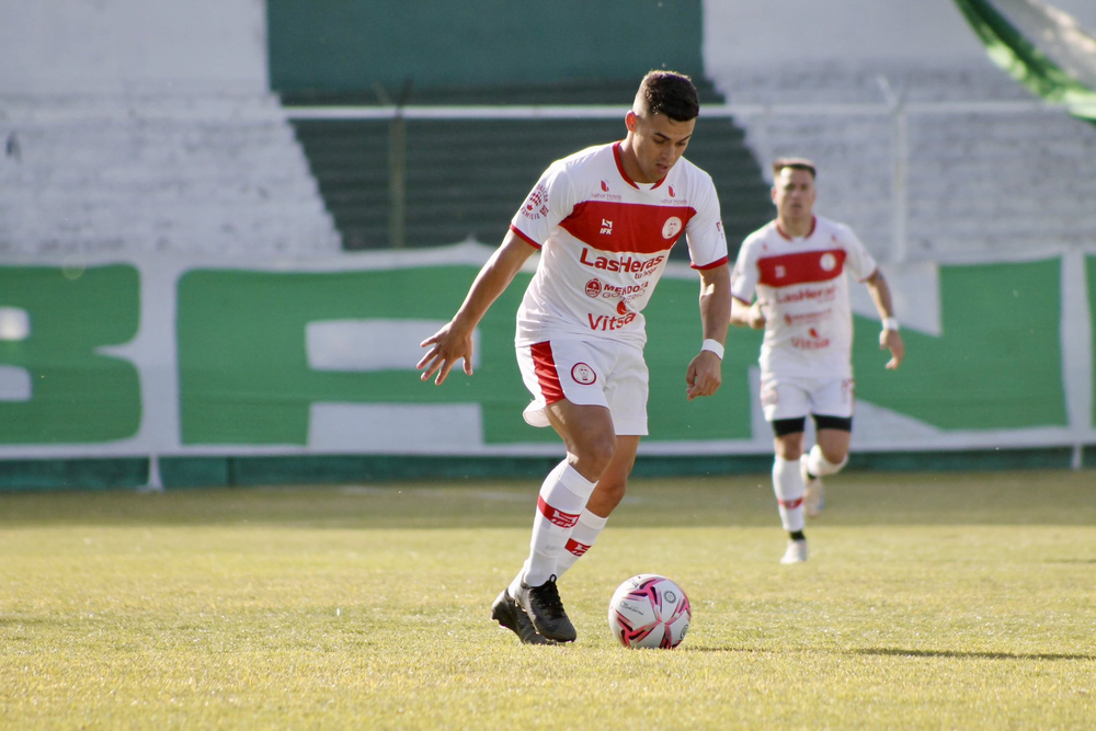 Huracán Las Heras pelea en la parte alta del Federal A