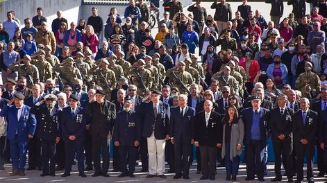 Los Andes | Acto conmemorativo por los 40 años de la guerra de Malvinas. En casa de gobierno se llevo a cabo un acto en el que participaron autoridades politicas y de las fuerzas armadas, donde brindaron reconocimiento a veteranos y caidos en el conflicto del Atlanti