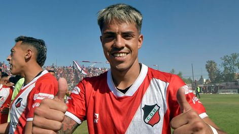Los Andes | Lo van a extrañar. Santiago González llevó sus goles al fútbol peruano, donde actuará con la camiseta de Sporting Cristal. Foto: Orlando Pelichotti